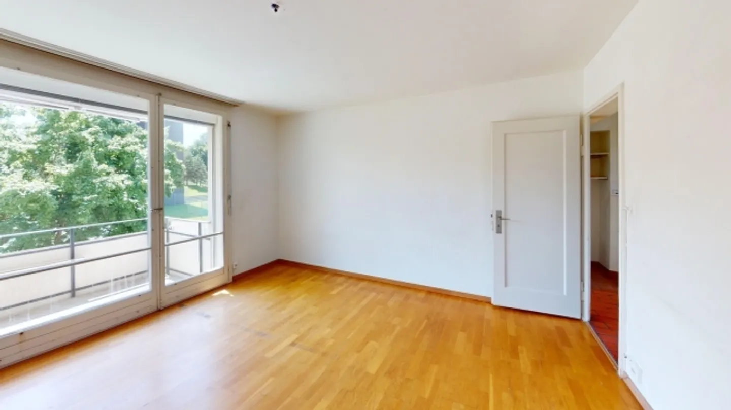 Appartamento 4 locali non arredato in affitto temporaneo a Zurigo-Oerlikon (fino al 31.03.2026) - Foto 2 di 8