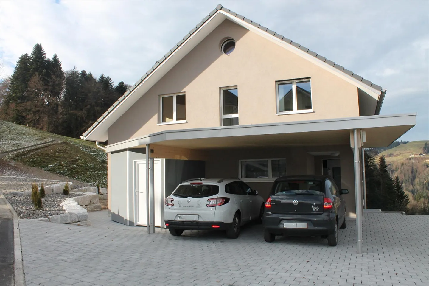 Geräumige 7-Zimmer Wohnung - Foto 1 von 16