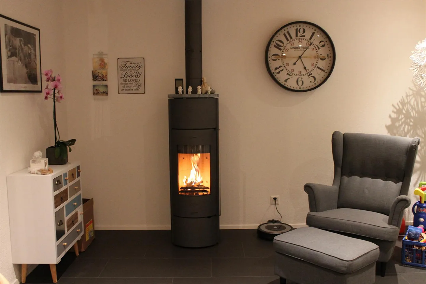 Geräumige 7-Zimmer Wohnung - Foto 2 von 16