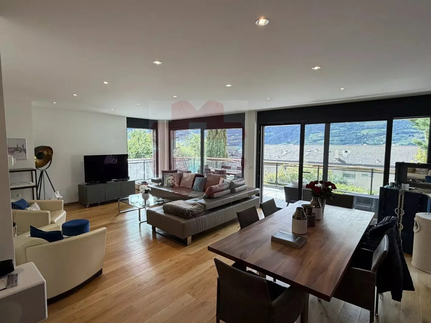 For rent? Magnificent 5.5-room apartment in Gravelone (Sion) - Photo 2 of 7