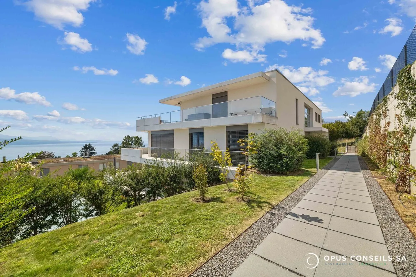 Appartamento di Lusso con Vista Lago - Foto 1 di 10