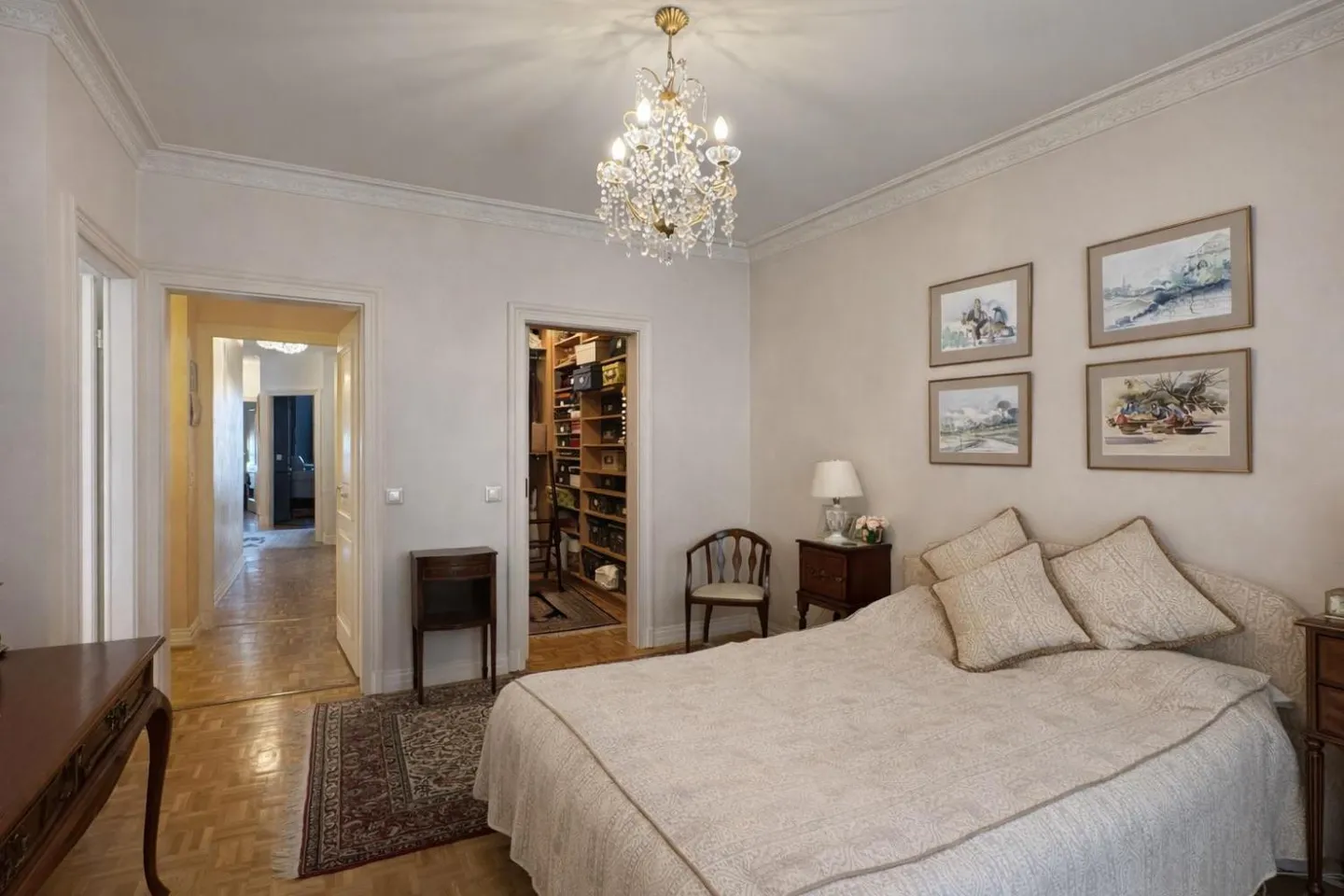 Luxury Apartment with Alpine Views - Photo 6 of 7