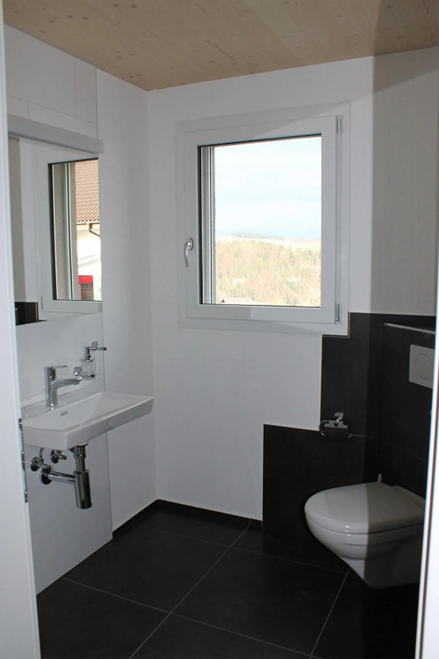 Geräumige 7-Zimmer Wohnung - Foto 15 von 16