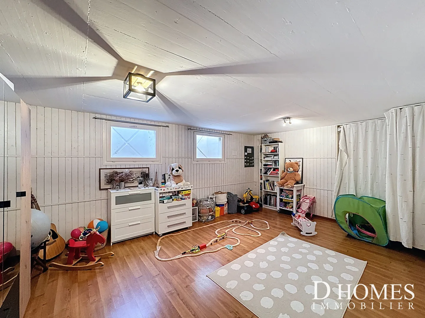 EXKLUSIVITÄT I Wunderschöne 5,5-Zimmer-Villa mit freiem Blick - Foto 12 von 13