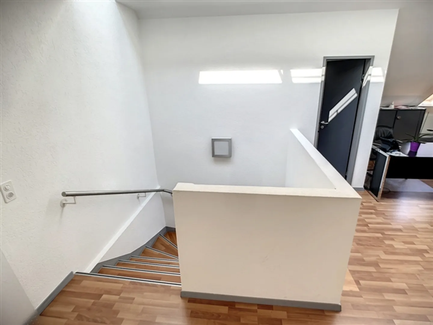 Centre-ville de Nyon, bureau de 95 m2, idéalement situé - Photo 4 sur 6