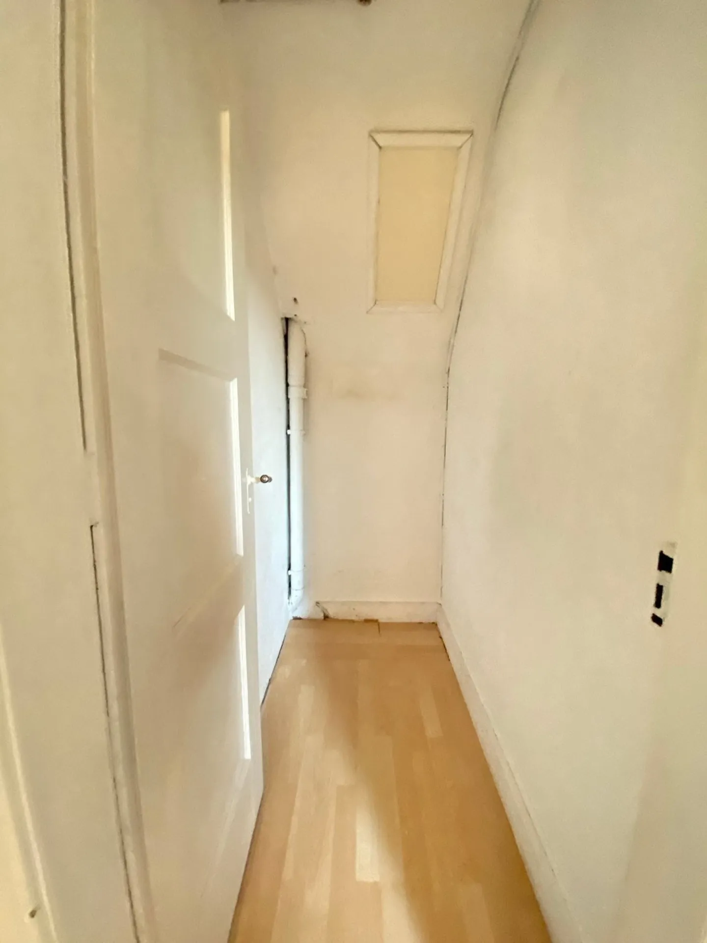 Charmante 4.5-Zimmer-Dachwohnung in ruhiger Lage von Zwingen - Foto 7 von 13