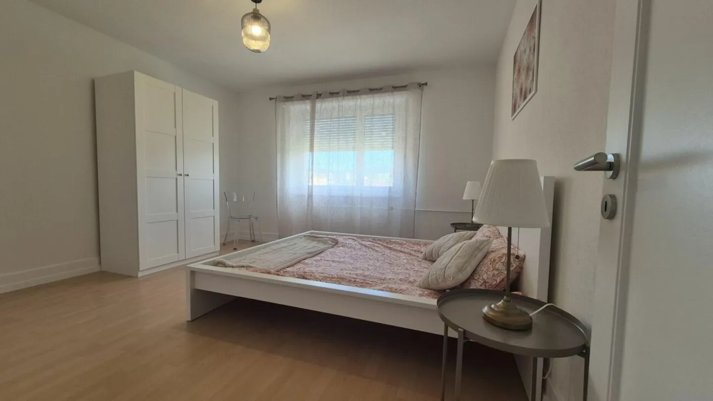 Appartamento luminoso e confortevole di 3,5 stanze con vista libera - Foto 8 di 8