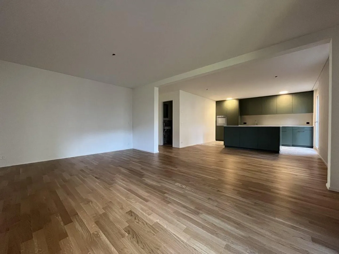 First rental - Attractive garden apartment for rent - Photo 2 of 7