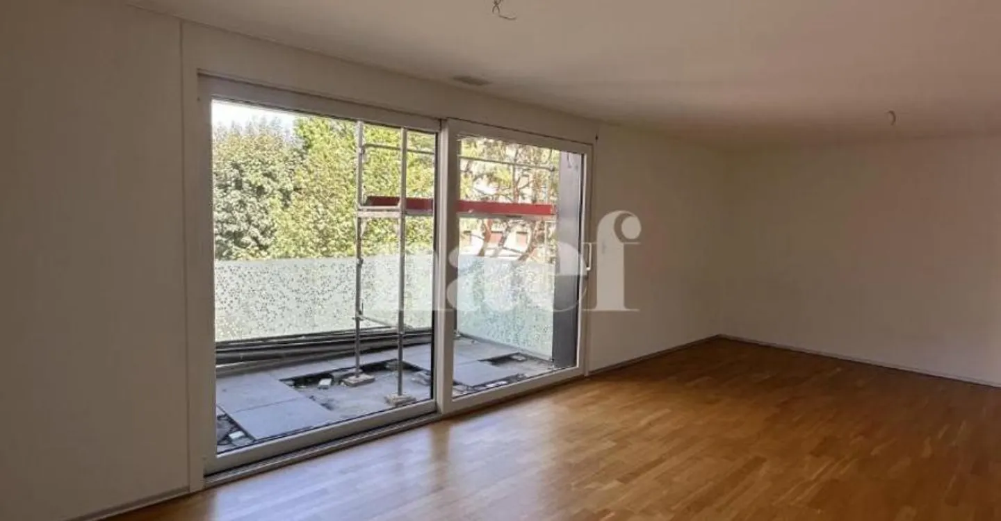 3.5-room apartment in a recent building - Photo 3 of 7