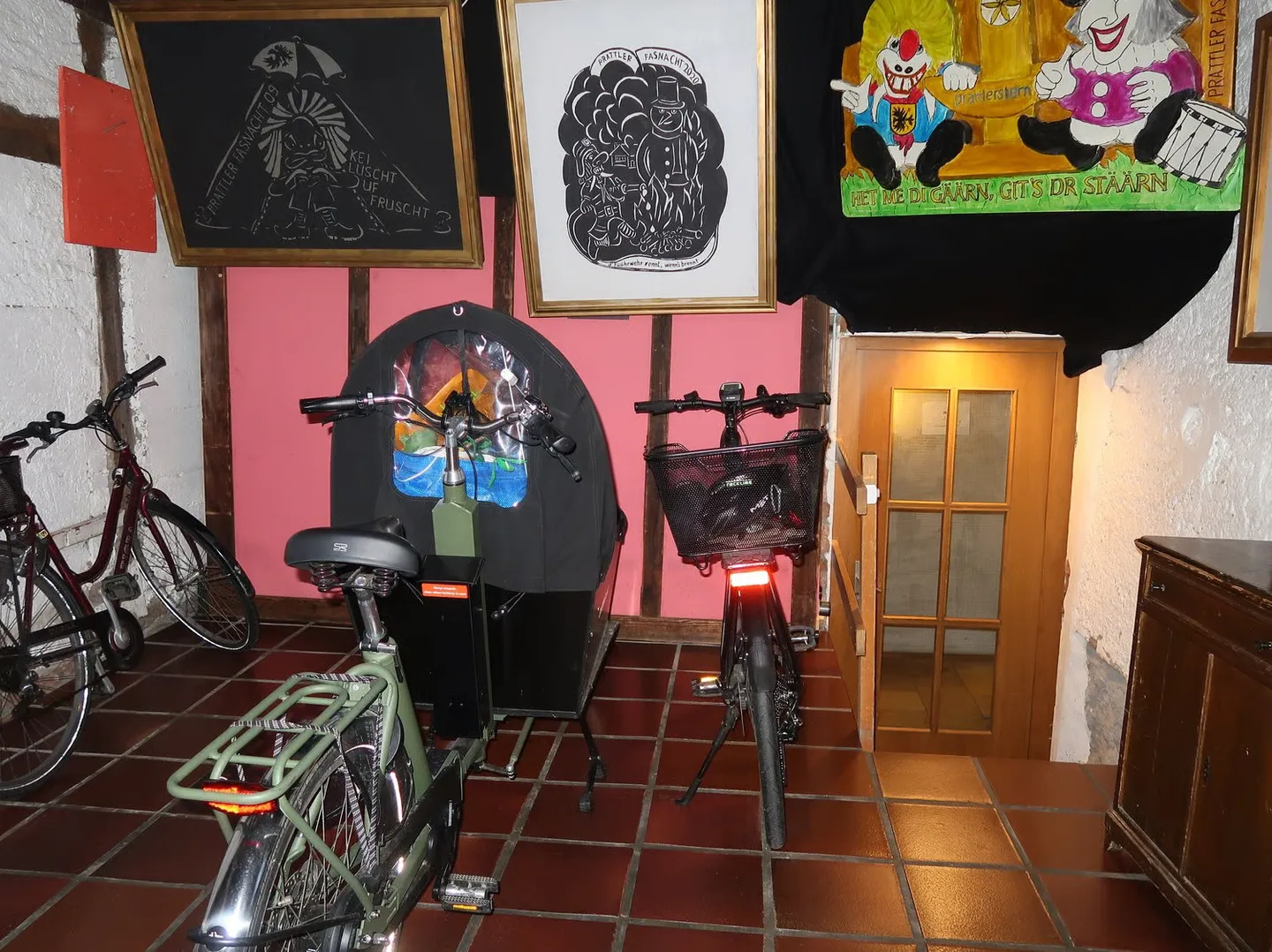 Casa plurifamiliare nel centro storico del villaggio con grande potenziale - Foto 10 di 15