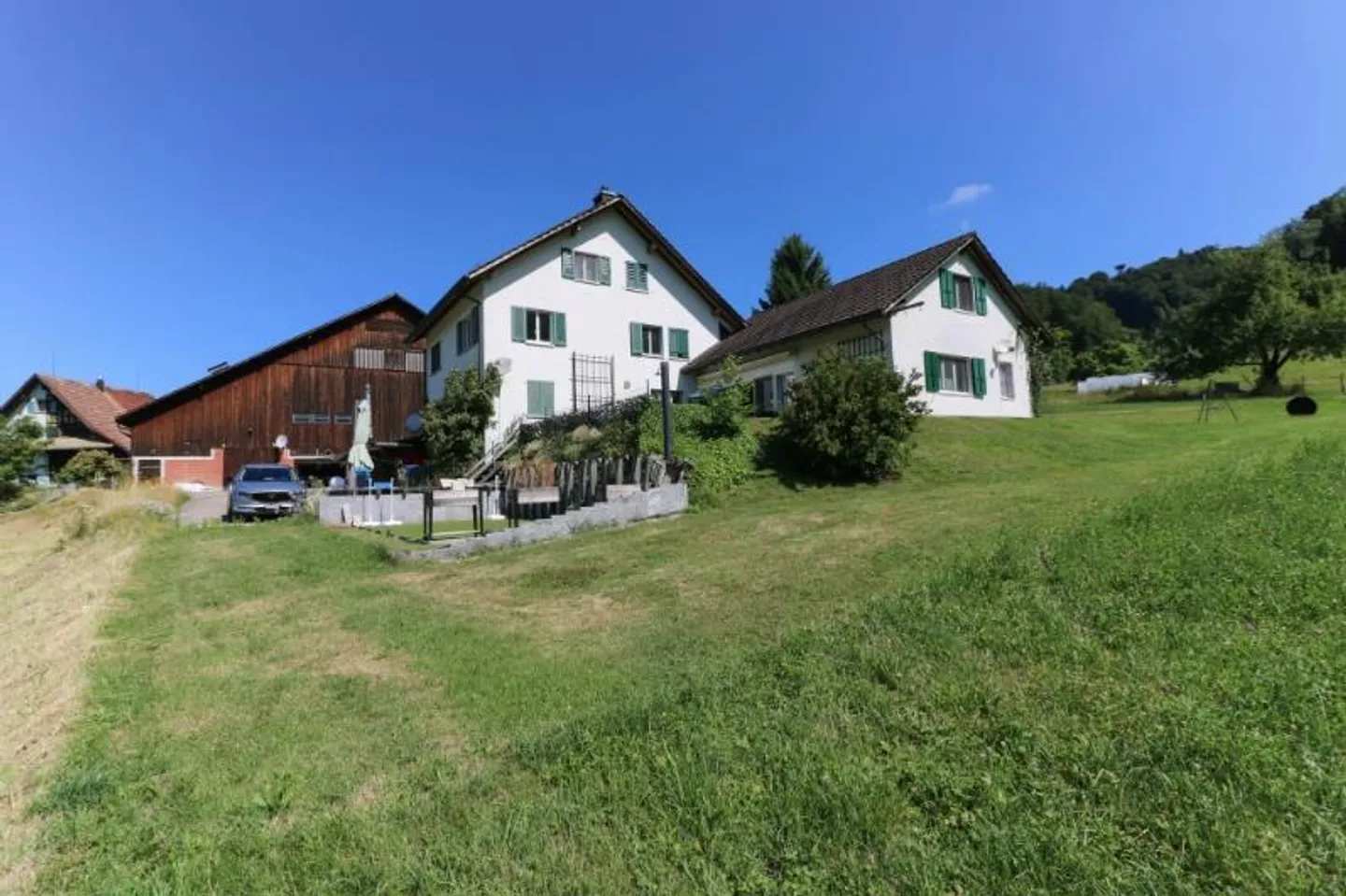 Maison multifamiliale de 10,5 pièces - Photo 1 sur 5