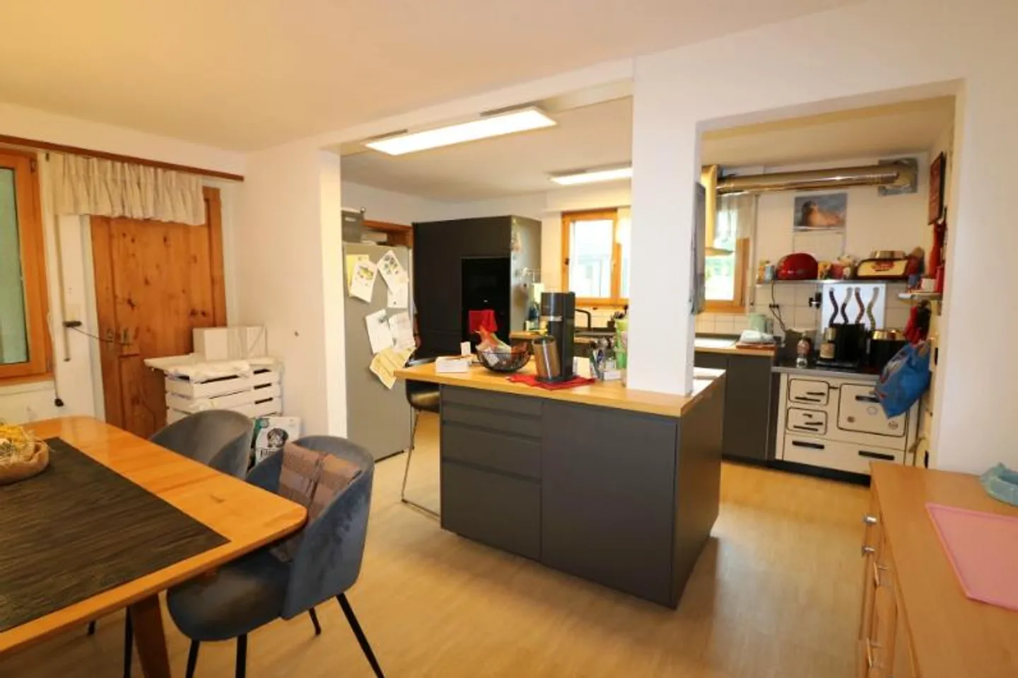 Maison multifamiliale de 10,5 pièces - Photo 4 sur 5