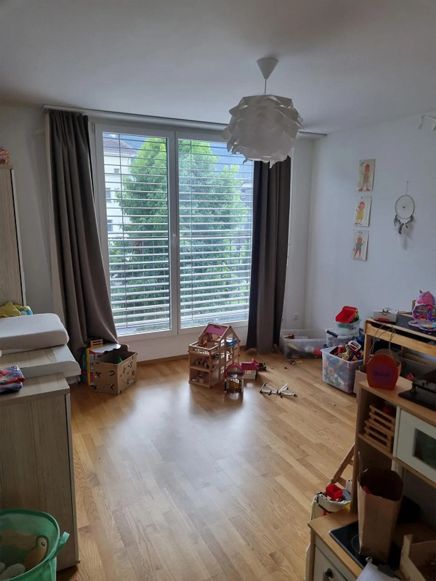 Appartement de 4,5 pièces dans un emplacement calme et familial à Oberarth - Photo 3 sur 6
