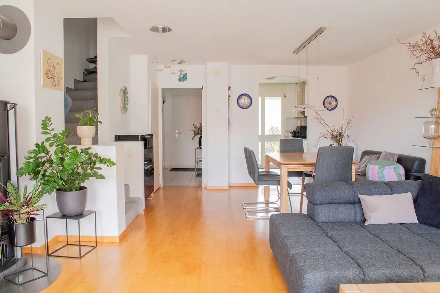 Familienfreundliche Wohnung in Rafz - Foto 2 von 13