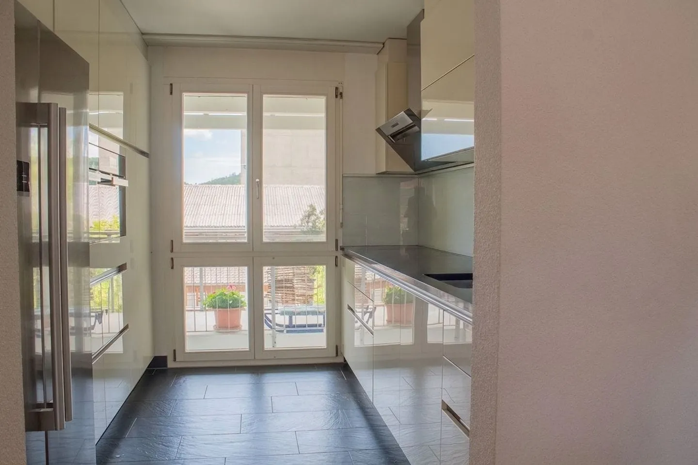 Familienfreundliche Wohnung in Rafz - Foto 3 von 13
