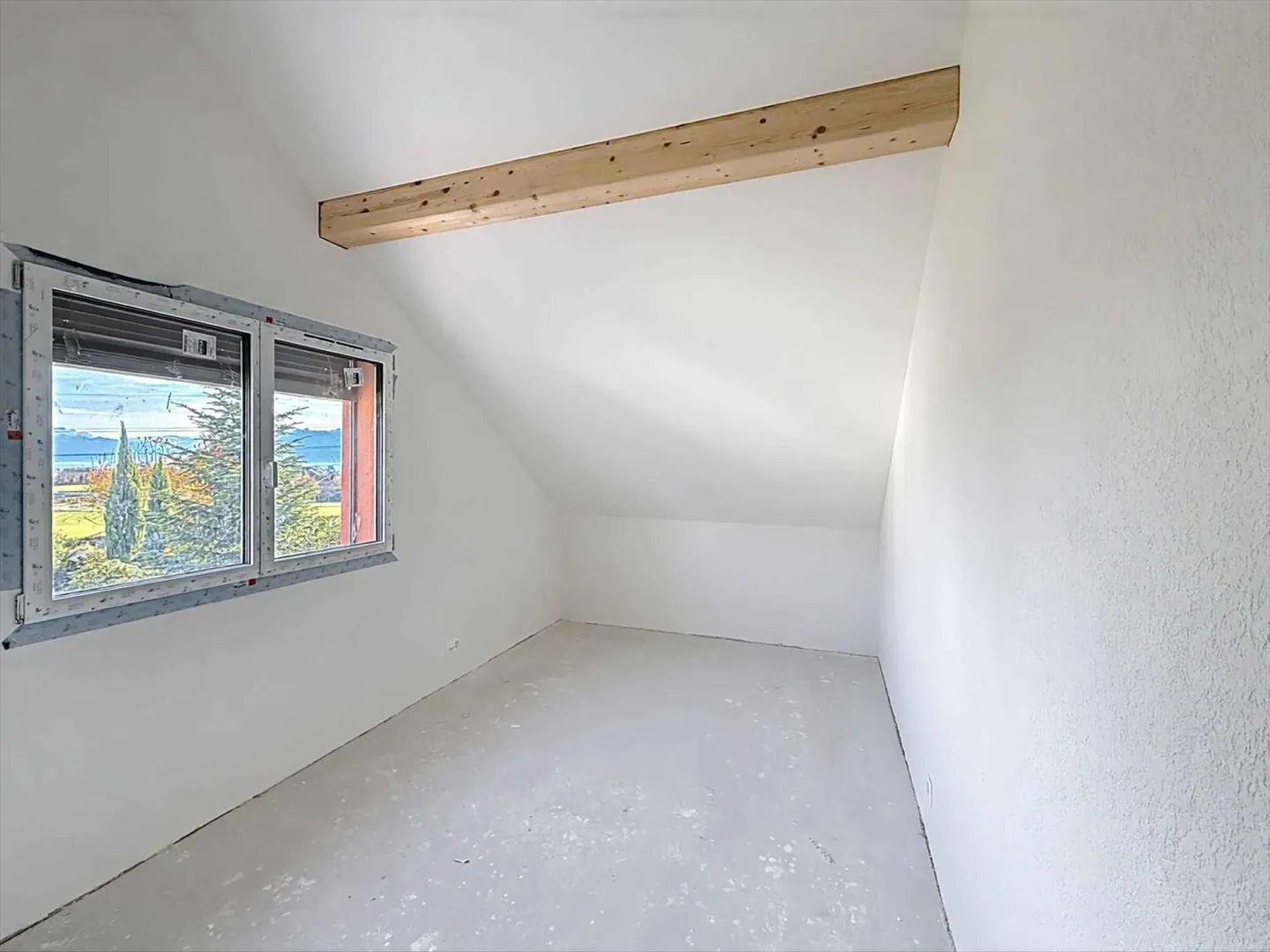 Semi-detached house for sale - Photo 6 of 13