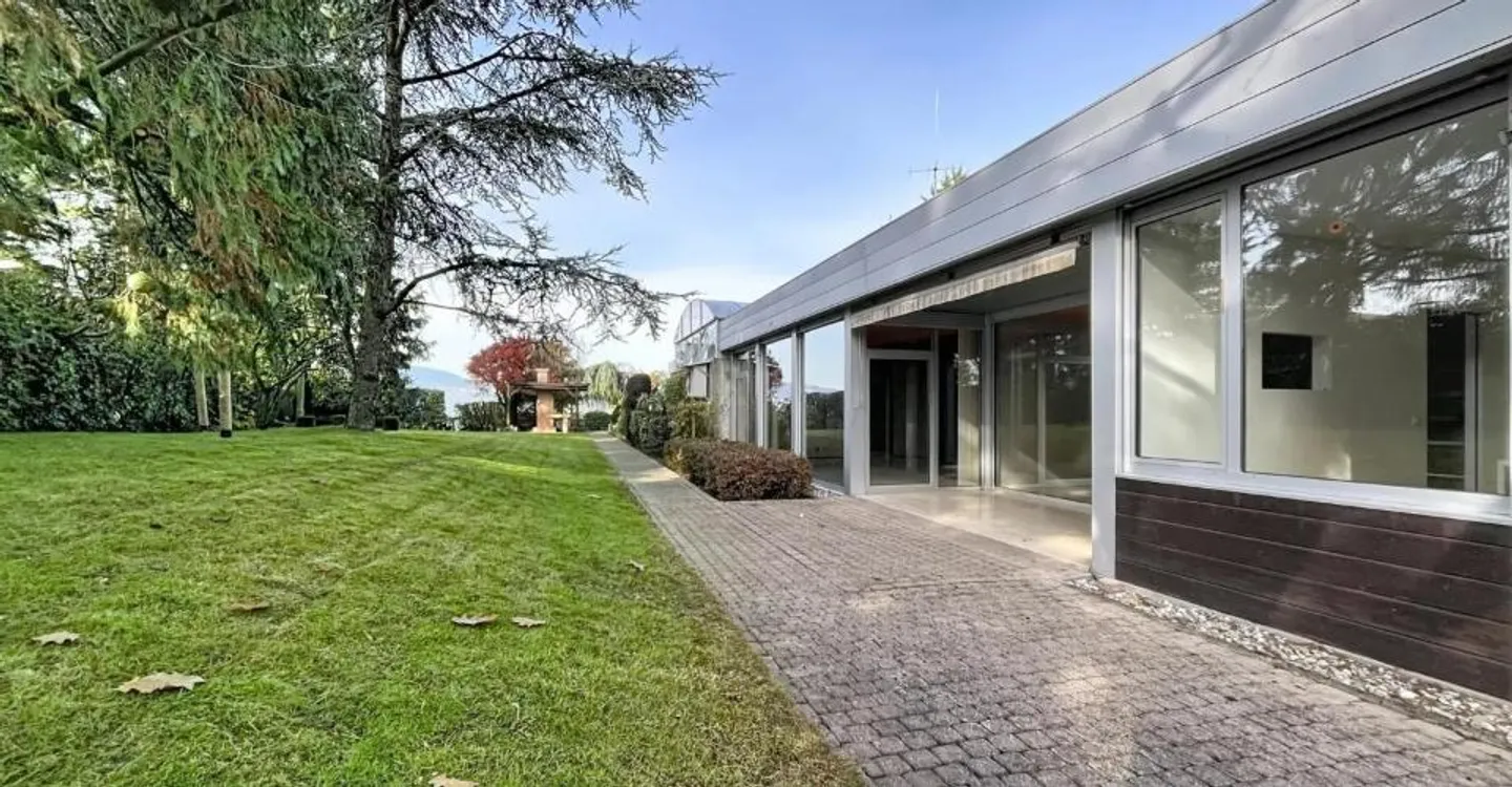 Modular Familienimmobilie mit 3 Einheiten - Foto 8 von 10
