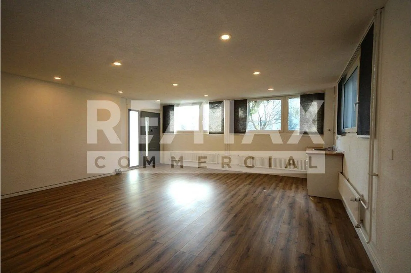 Buy instead of rent - Commercial space with 70m² usable area - renovated and immediately... - Photo 6 of 10