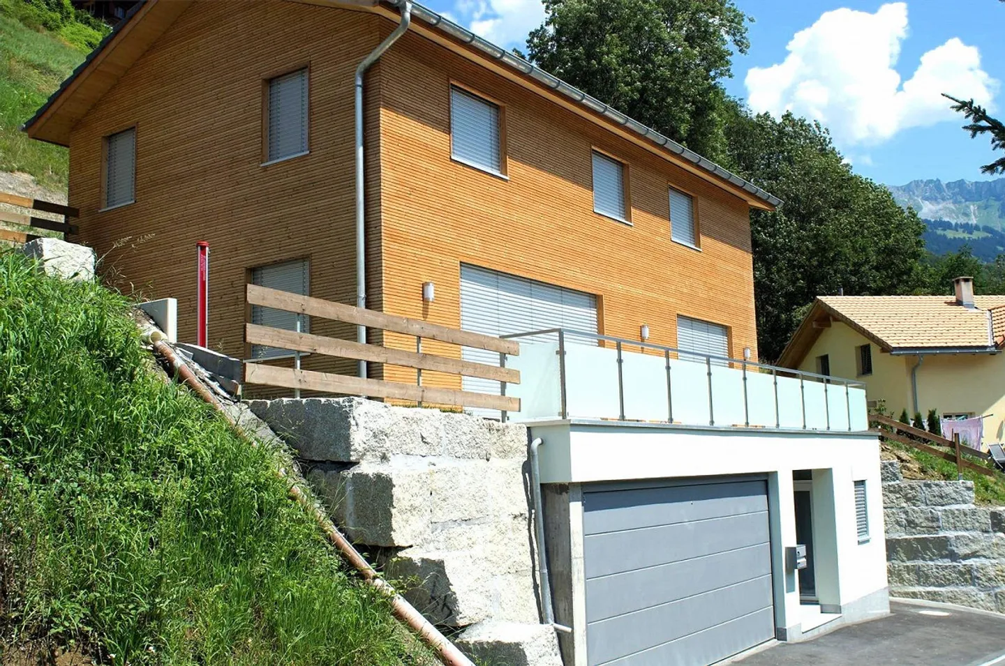 Maison individuelle 4½ pièces avec places assises et terrasse - Photo 1 sur 10