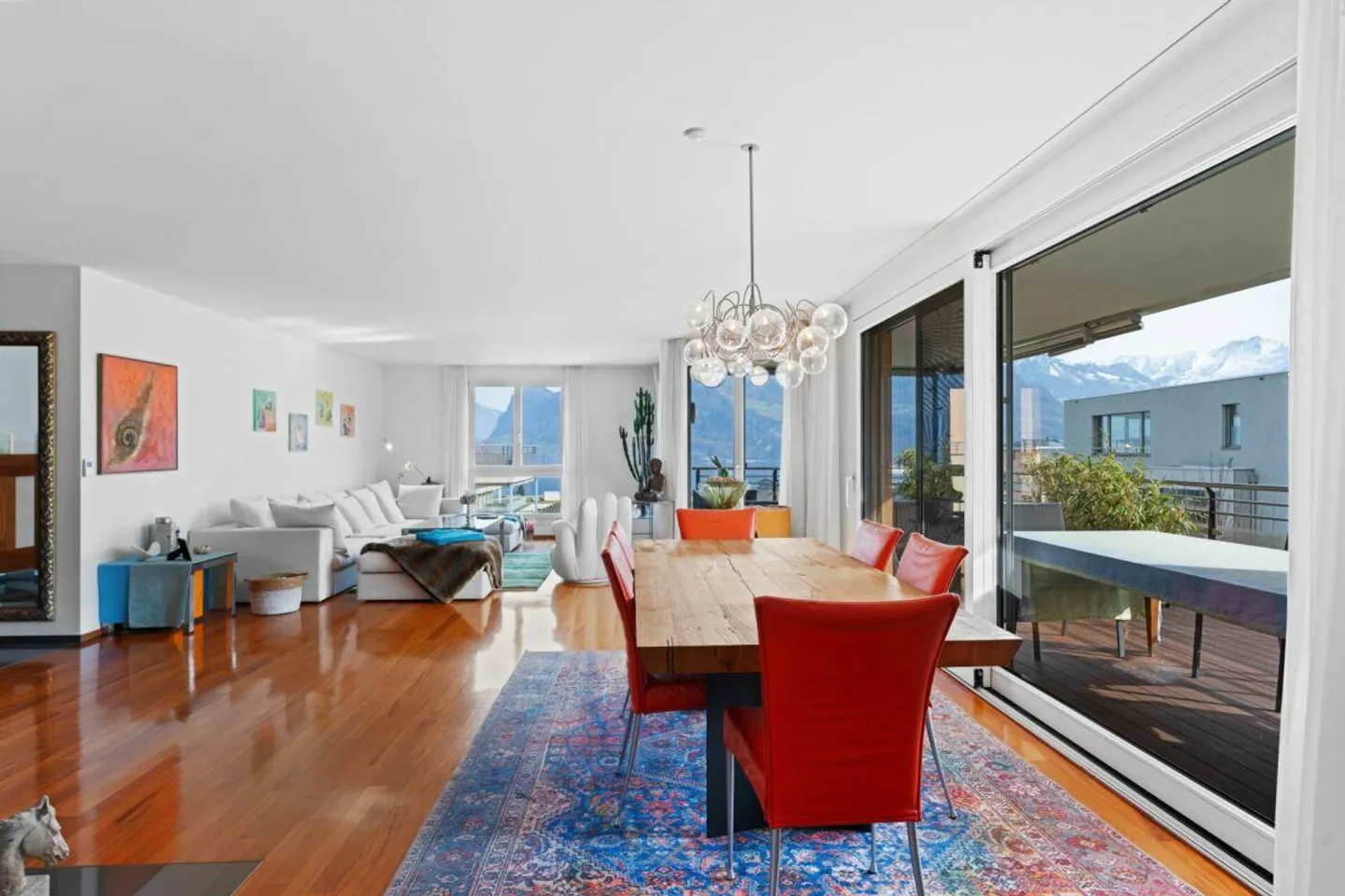 Appartement exclusif avec vue sur la montagne et le lac ainsi que de nombreux extras ! - Photo 3 sur 4