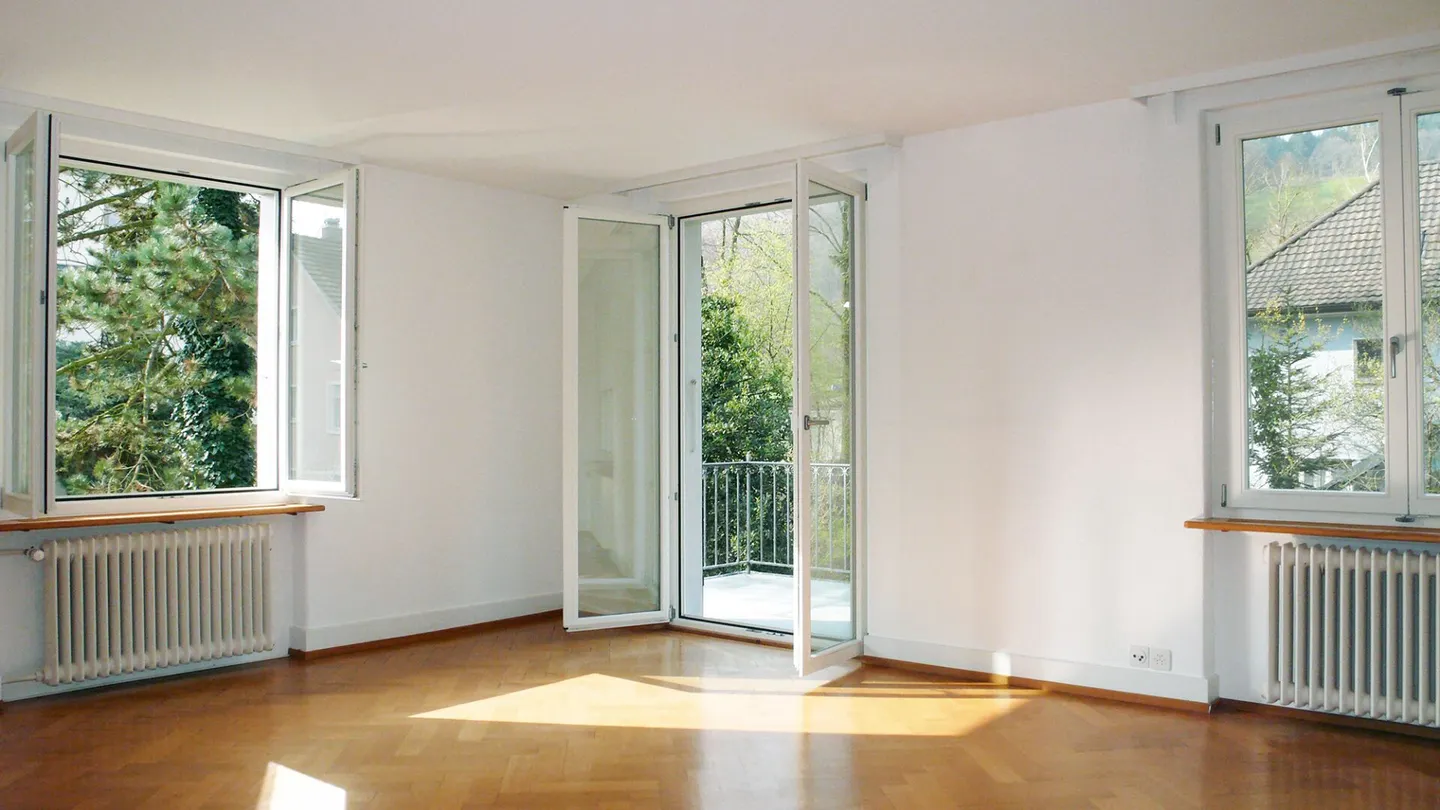 GRANDES PROPRIÉTÉS - Villa avec trois unités résidentielles et un grand potentiel de développement - Photo 6 sur 8