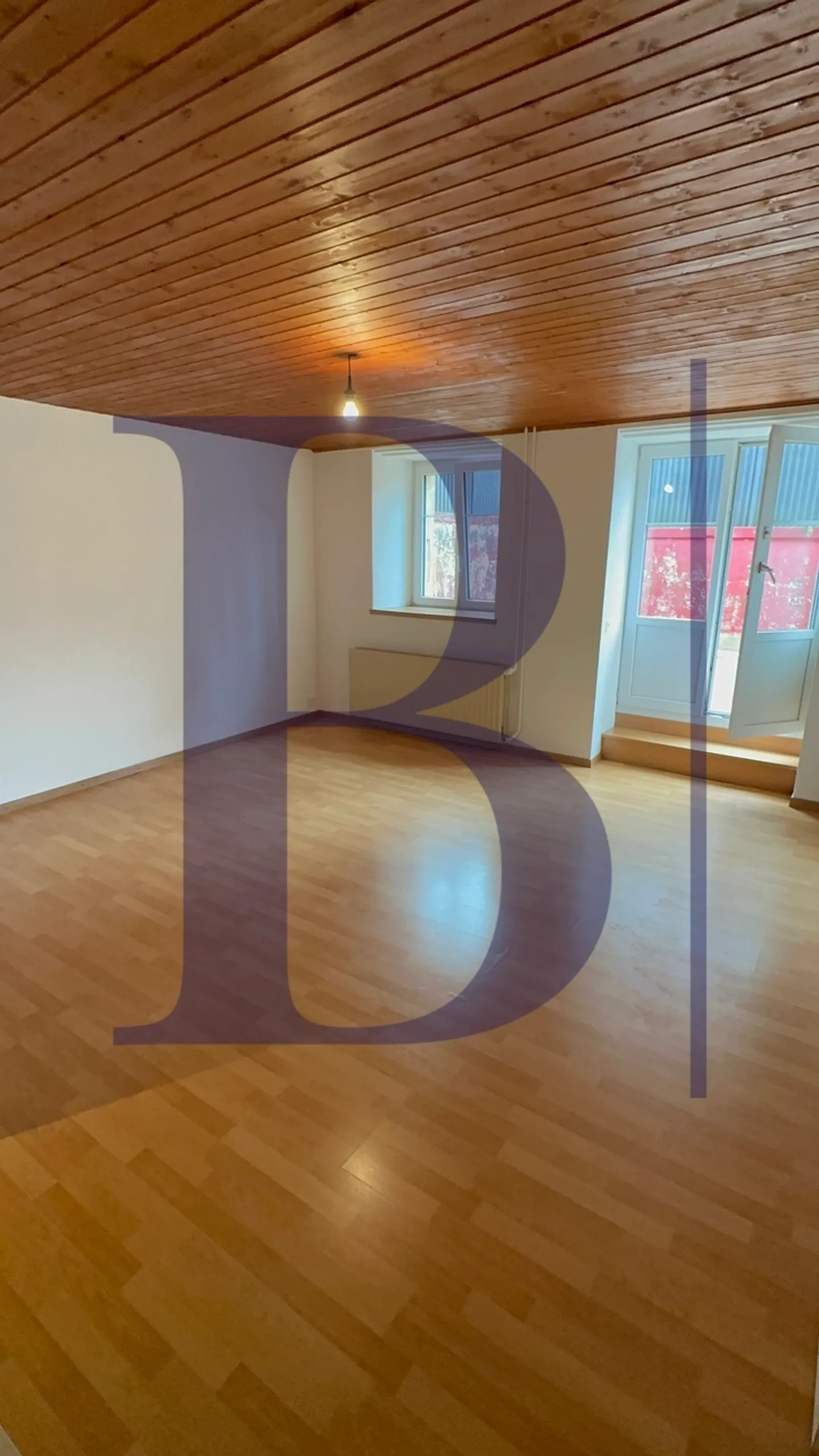 Residential Building by Lake Neuchâtel - Photo 4 of 10