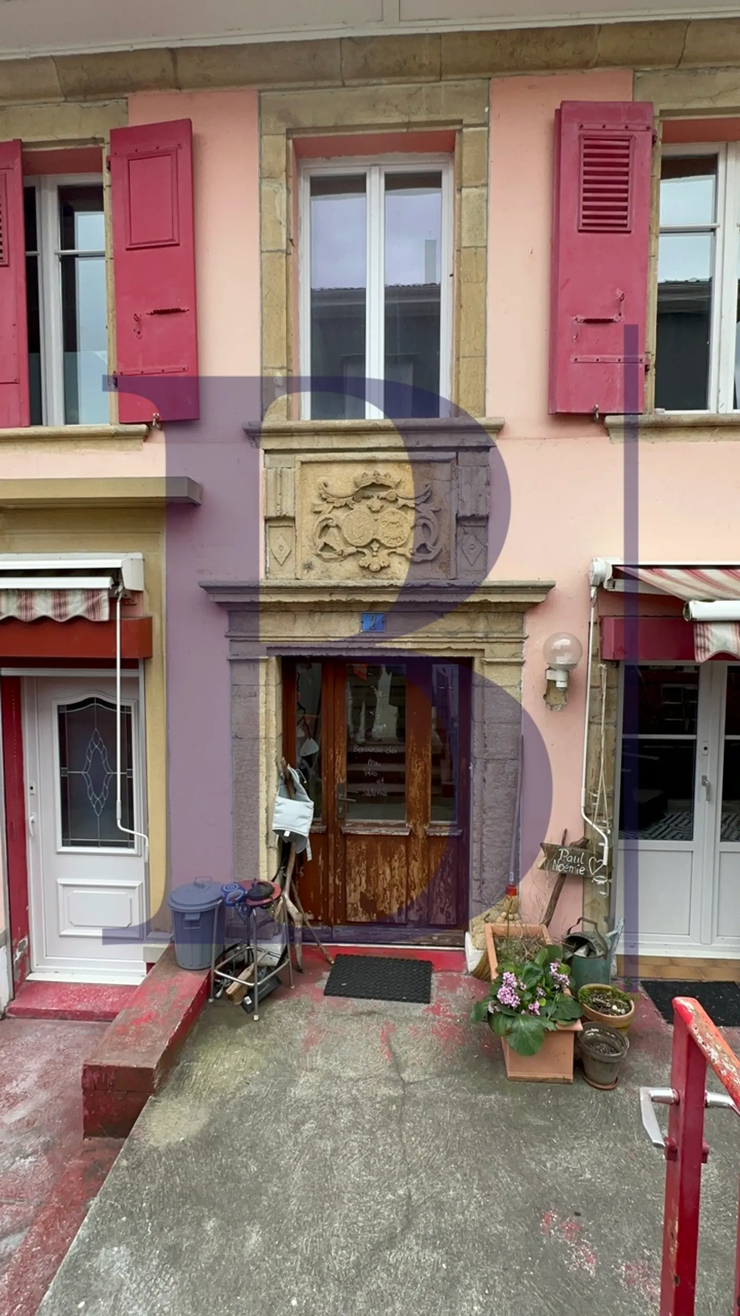 Residential Building by Lake Neuchâtel - Photo 7 of 10