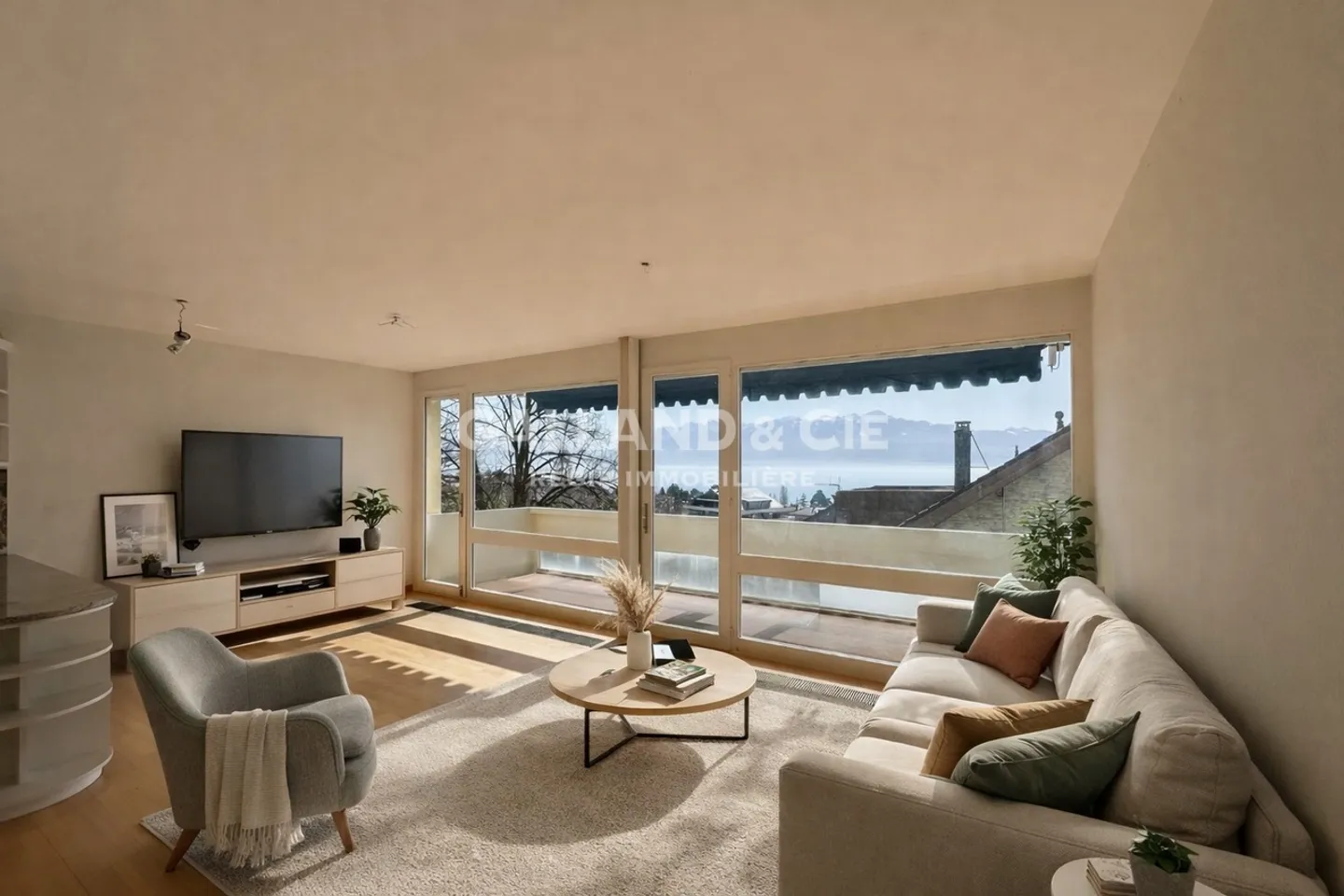 A 6.5-room and a 3.5-room property - Photo 1 of 15