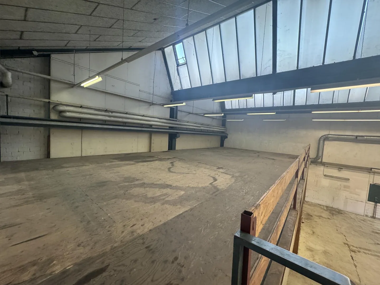 Vielseitige Produktions- und Lagerfläche - Foto 4 von 8