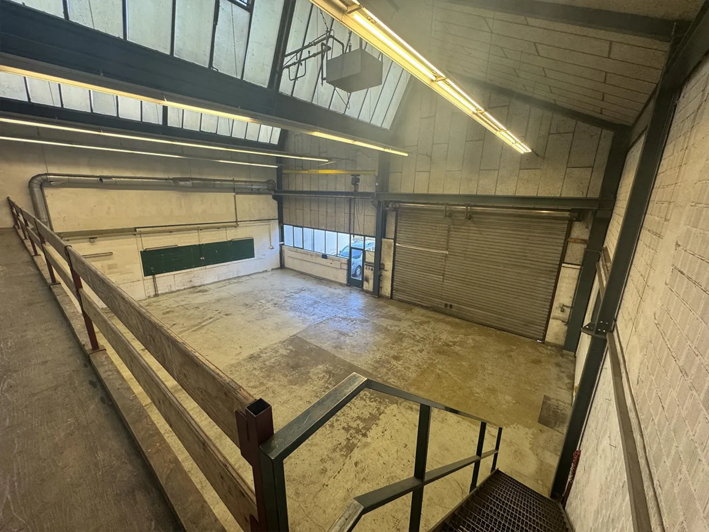 Vielseitige Produktions- und Lagerfläche - Foto 7 von 8