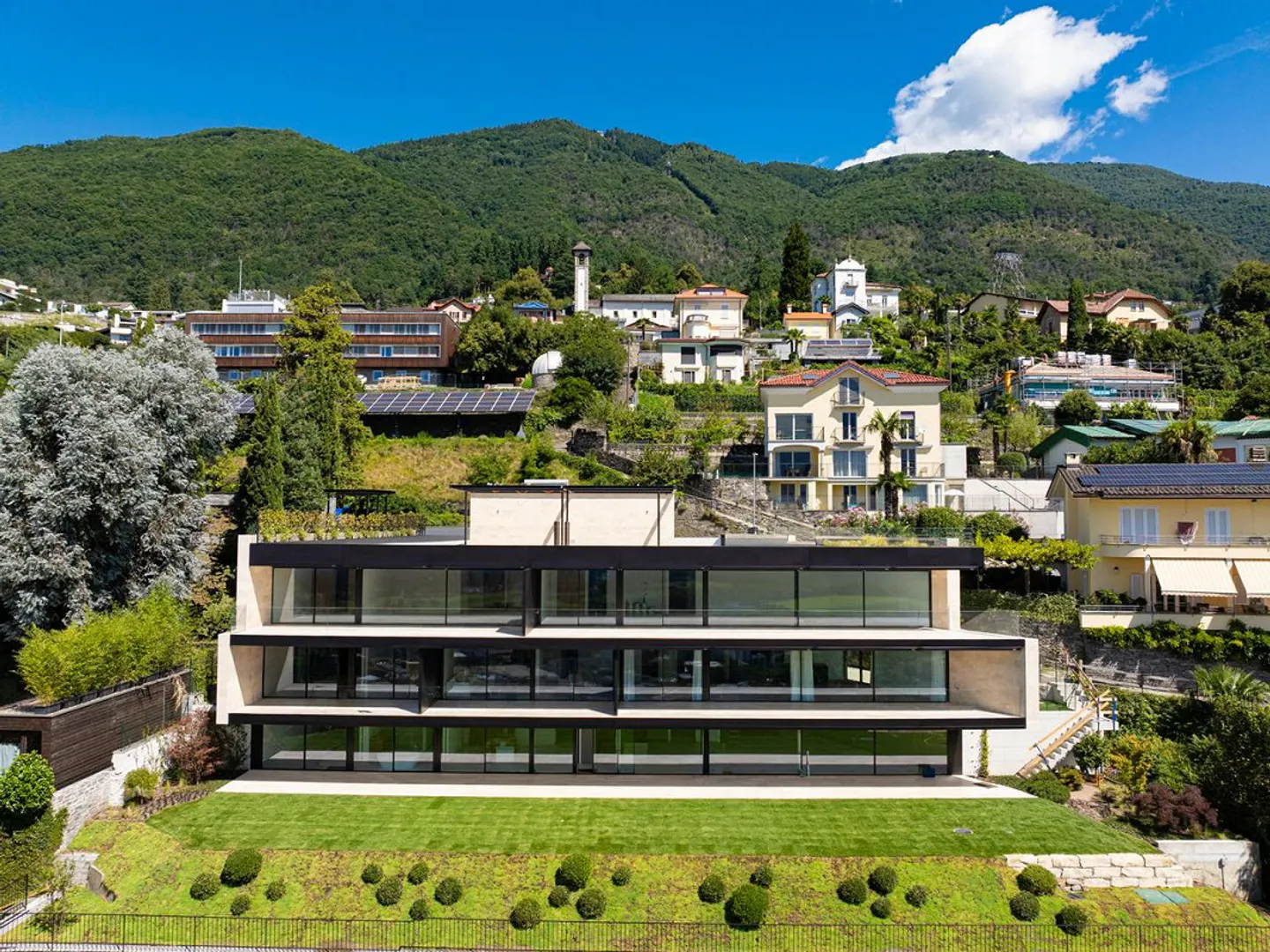 Modernes Attikawohnung mit Seeblick - Foto 3 von 12