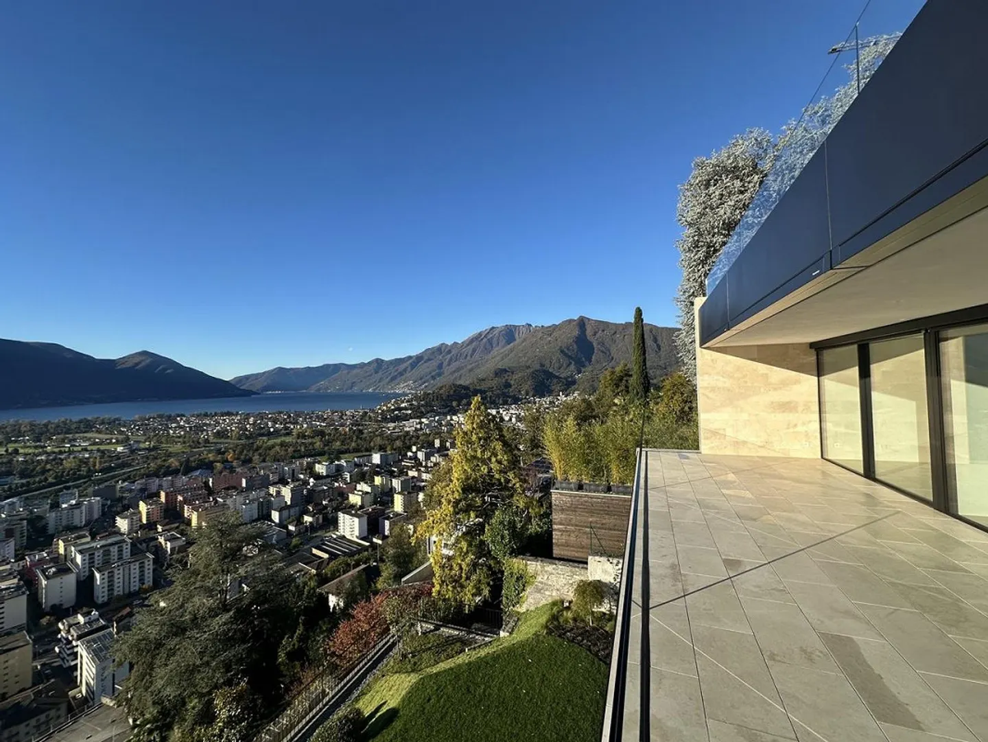 Modernes Attikawohnung mit Seeblick - Foto 9 von 12