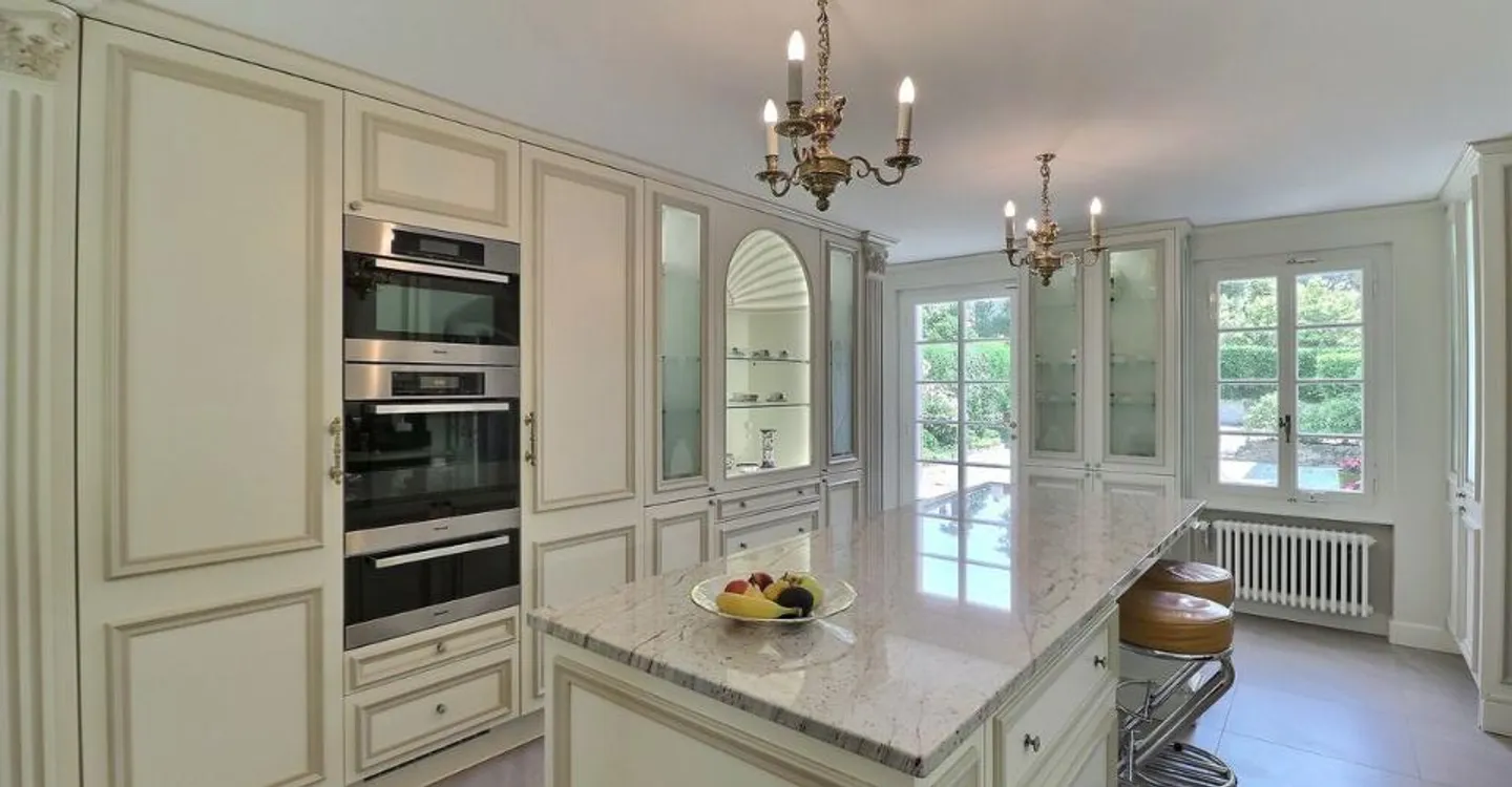 MAGNIFICENT INDIVIDUAL HOUSE WITH A LARGE PLOT AND A BEAUTIFUL VIEW TO THE SOUTH OF - Photo 13 of 13