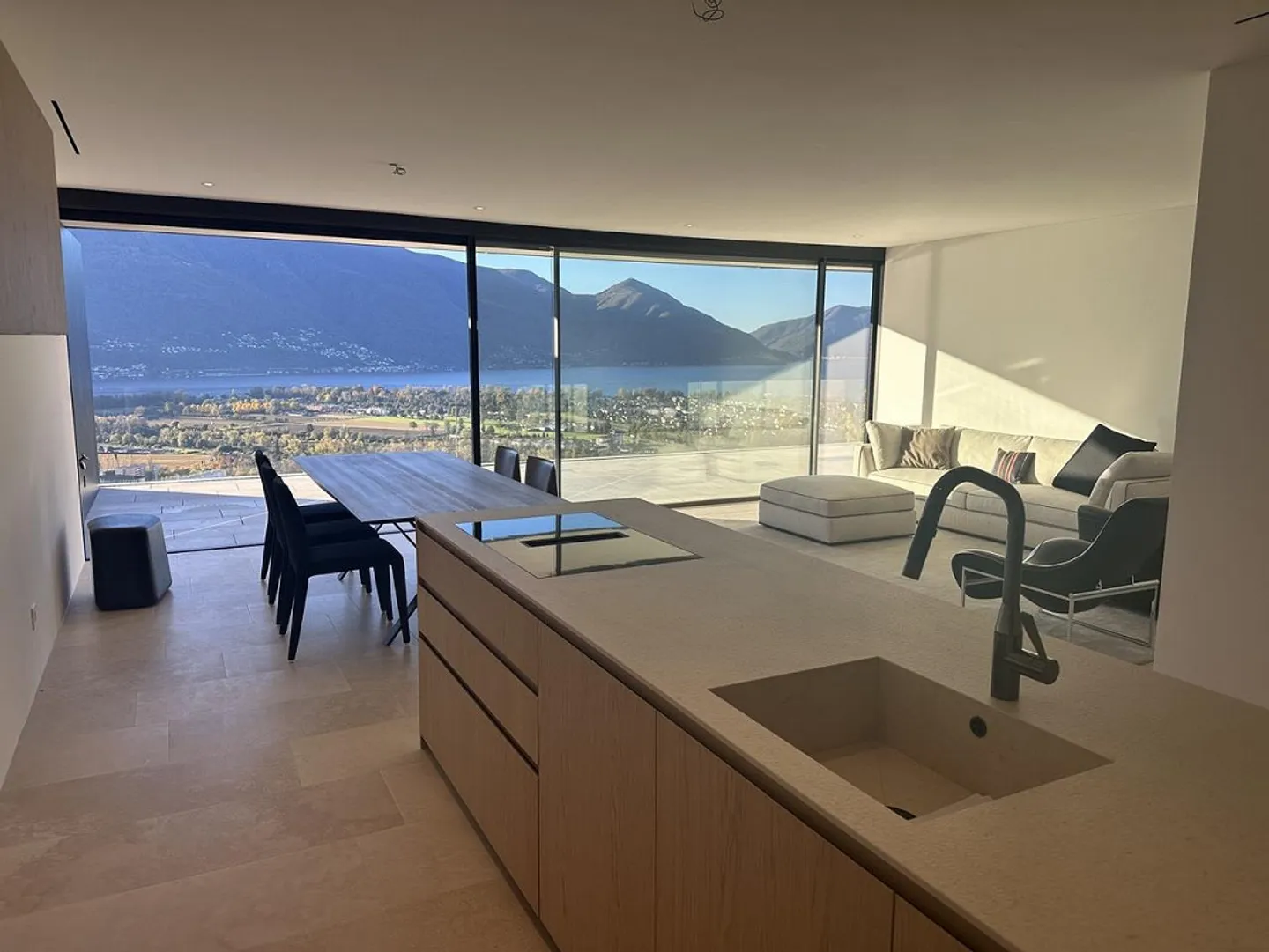 Modernes Attikawohnung mit Seeblick - Foto 7 von 12