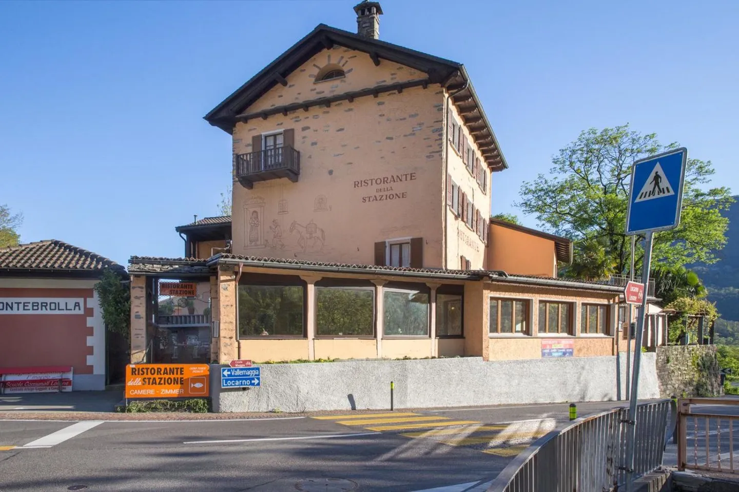 Ristorante con alloggio a Ponte Brolla - Foto 1 di 6