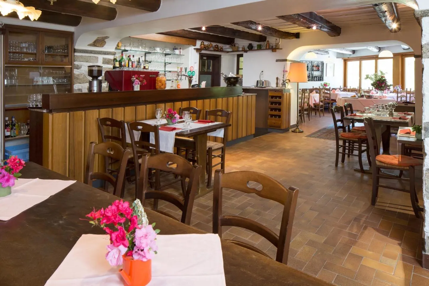 Ristorante con alloggio a Ponte Brolla - Foto 2 di 6