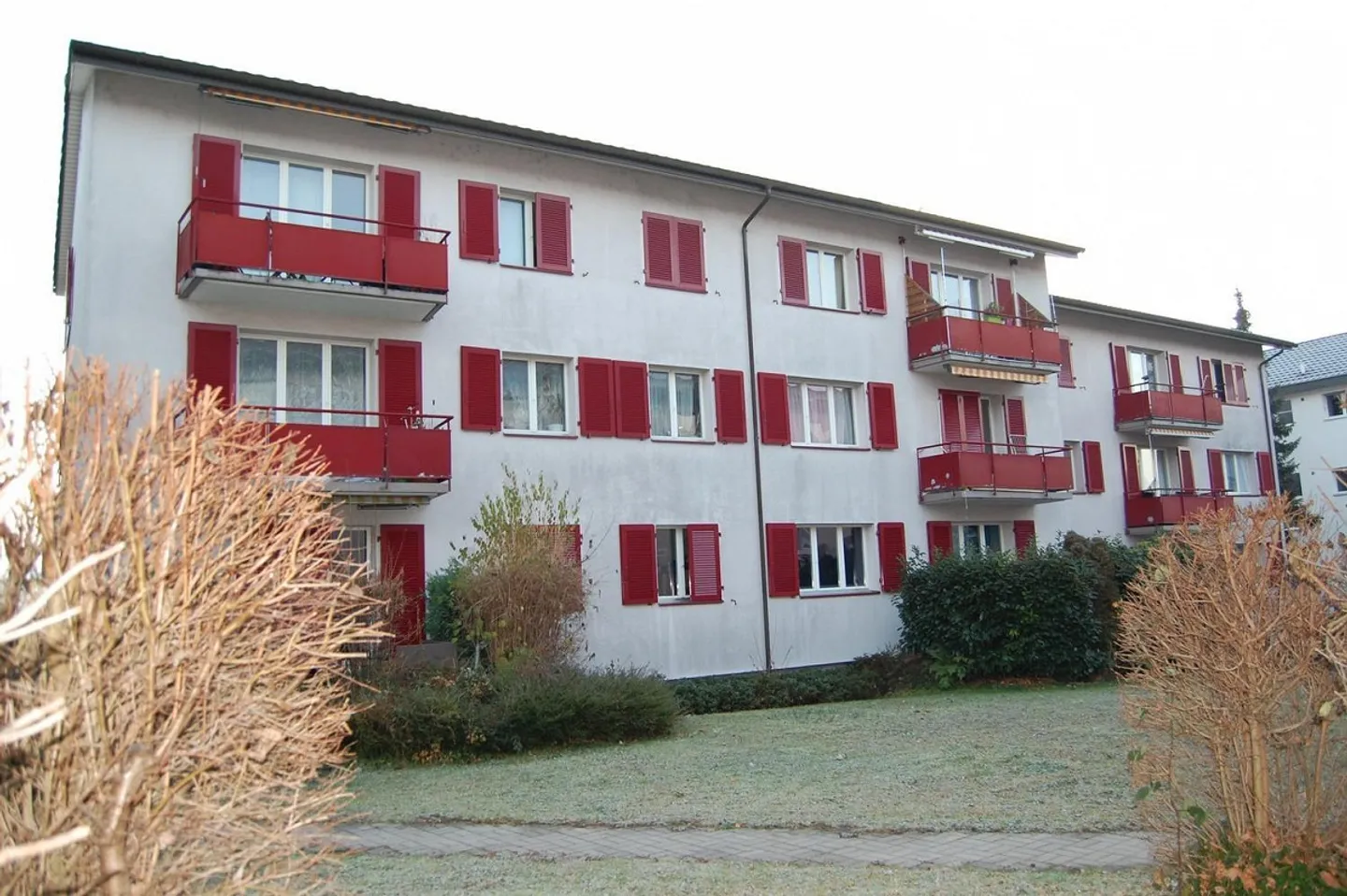 Living in a Quiet Location in Münchenstein - Photo 7 of 7