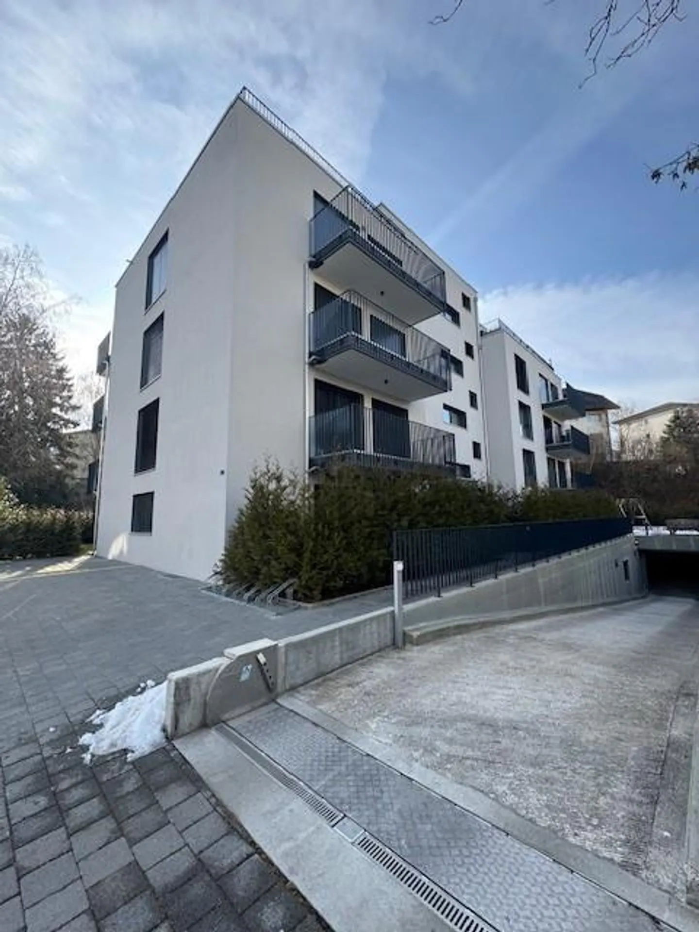 Charmante Attikawohnung mit Terrasse - Foto 1 von 7