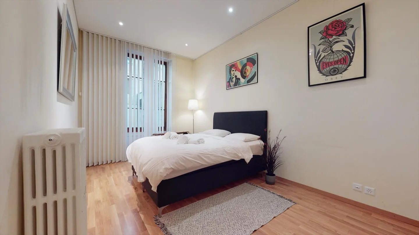 Magnifique appartement deux pièces dans un bâtiment prestigieux - Photo 1 sur 14