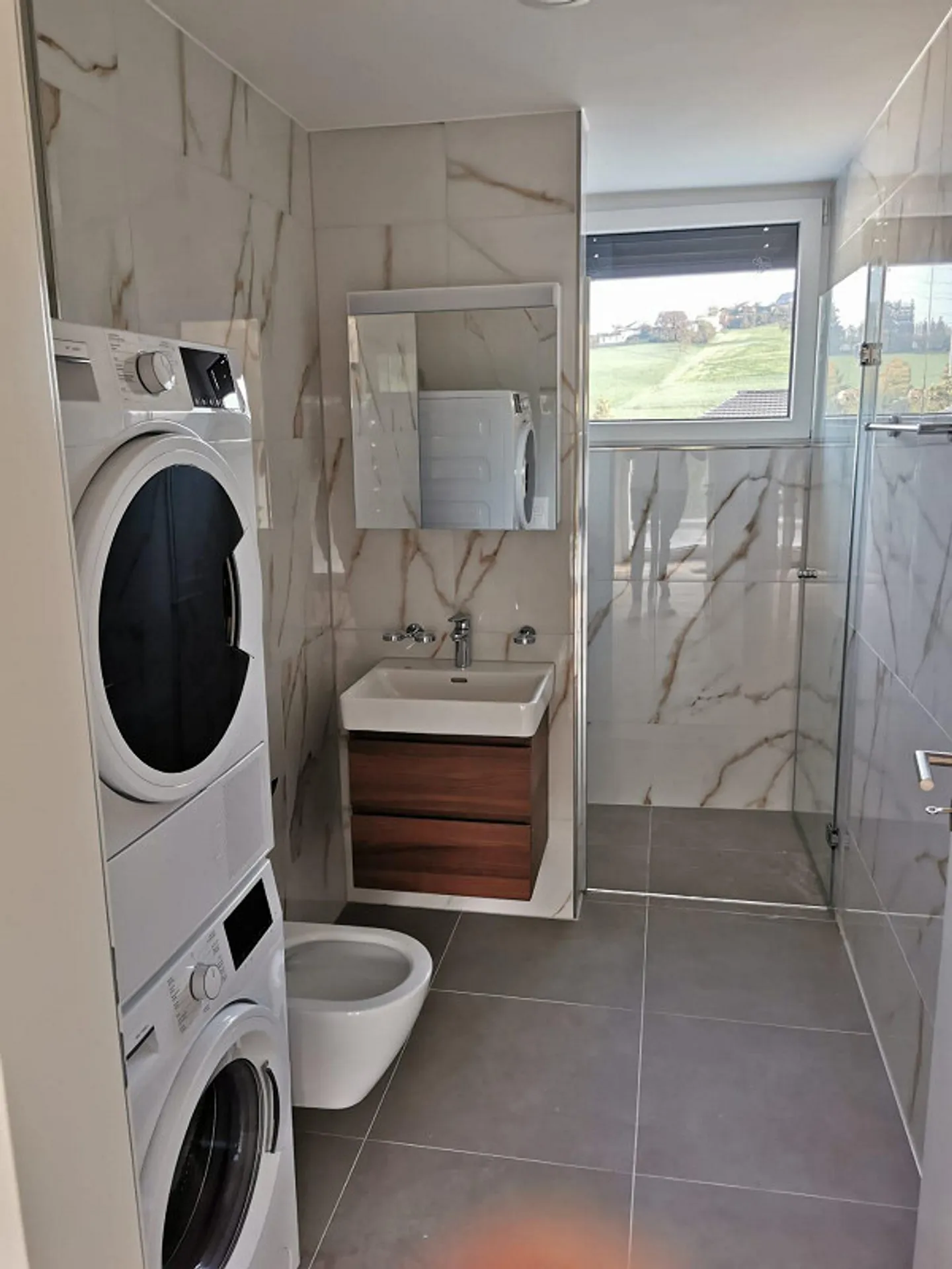 Charmante Attikawohnung mit Terrasse - Foto 6 von 7