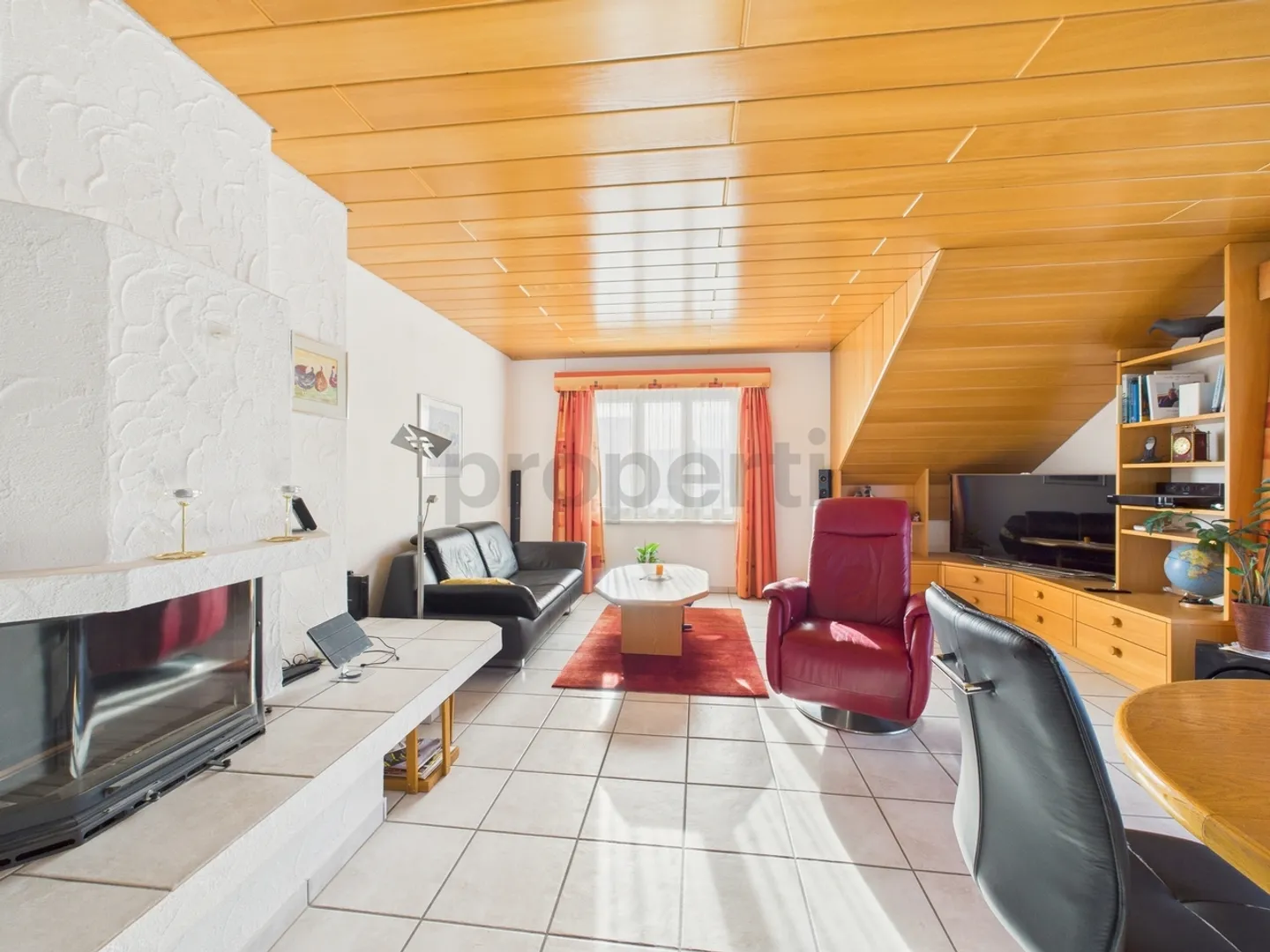 Charming 4-Room Attic Apartment in Fahrwangen - Photo 1 of 13