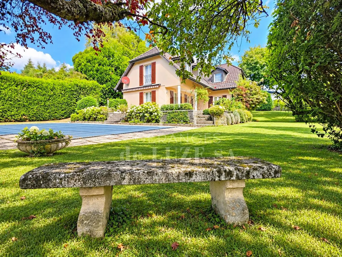 EXCLUSIVE - Spacious family villa with 6 rooms - Photo 2 of 20