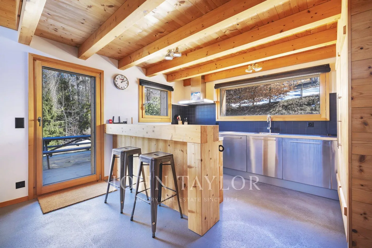 Chalet contemporain avec vue - Photo 2 sur 10