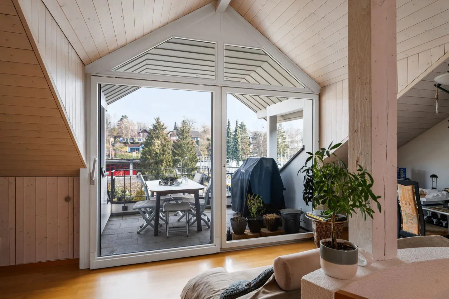 Attico-Maisonette Bijou in Affitto a Sempach, Città Alta - Foto 3 di 16