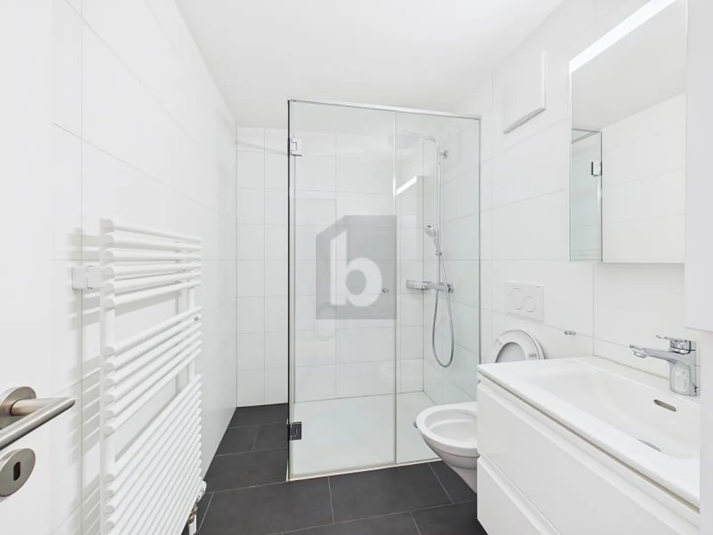 COMPLETELY RENOVATED WITH LAKE VIEW - Photo 5 of 6