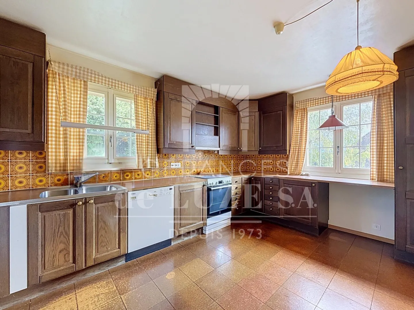 EXCLUSIVE - Spacious family villa with 6 rooms - Photo 11 of 20
