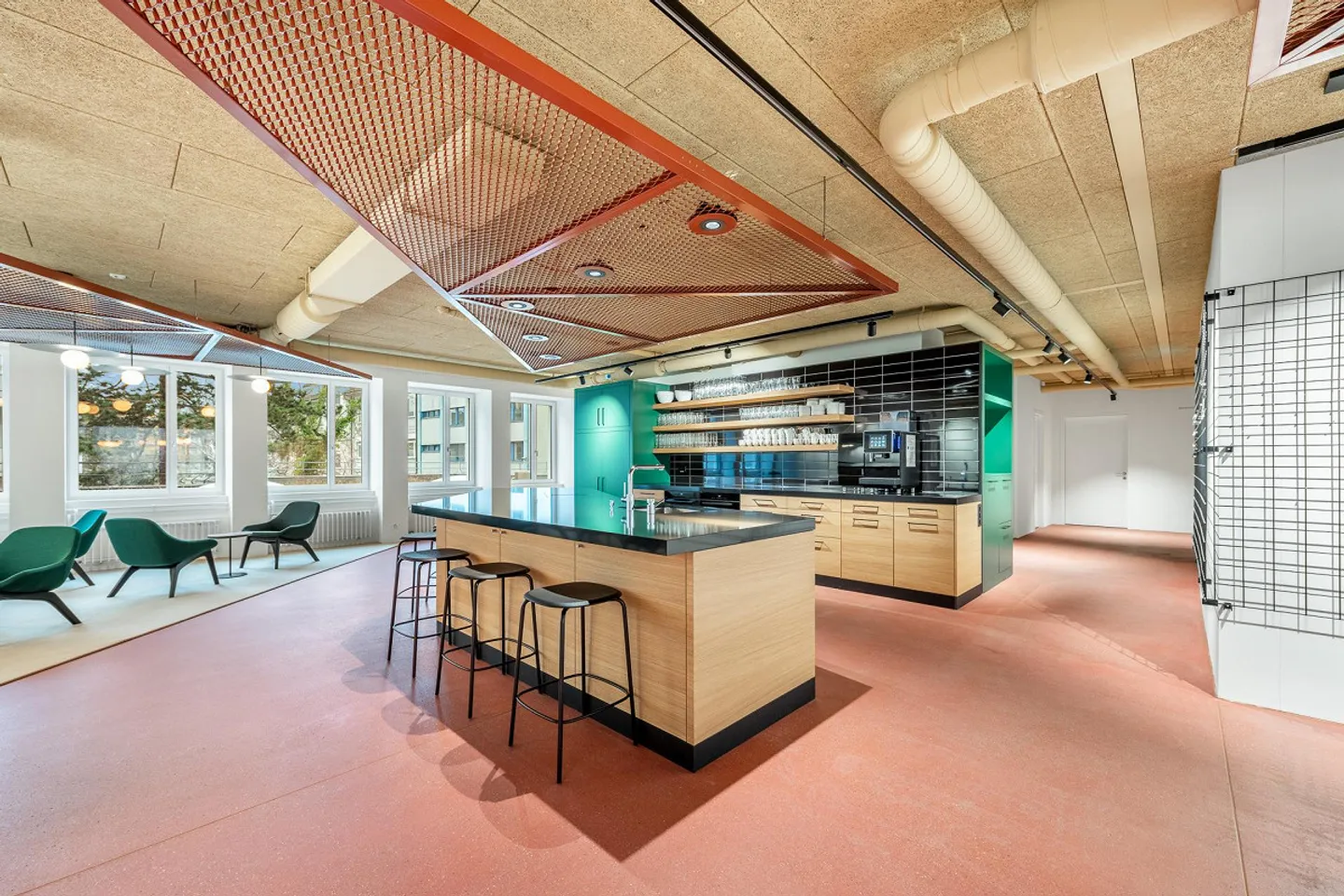 Office spaces near SBB train station (68–98 m²), including community & gym - Photo 3 of 27