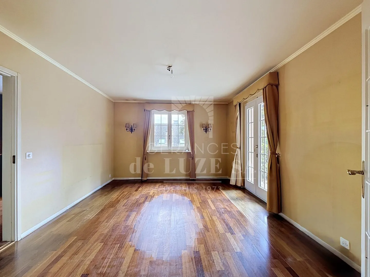 EXCLUSIVE - Spacious family villa with 6 rooms - Photo 13 of 20