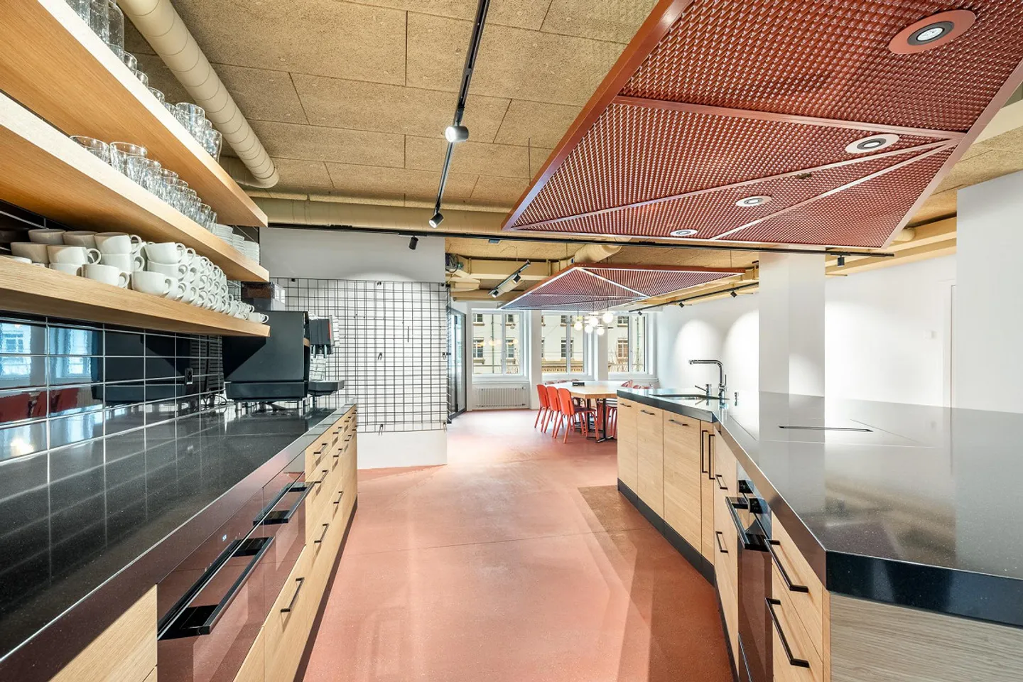 Office spaces near SBB train station (68–98 m²), including community & gym - Photo 9 of 27