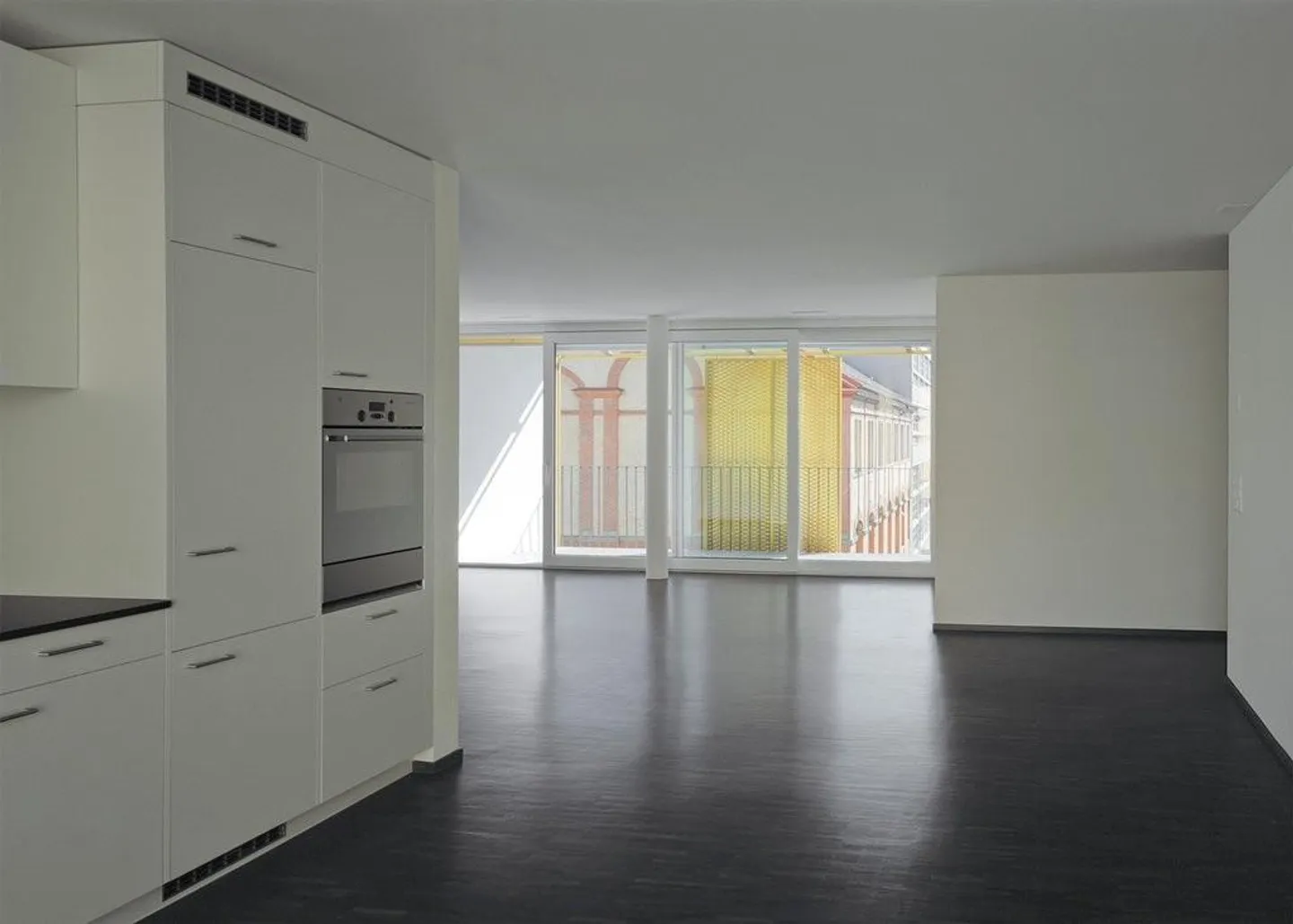 AFFITTARE SENZA DEPOSITO - Complesso residenziale moderno in una posizione centrale urbana - Foto 3 di 6